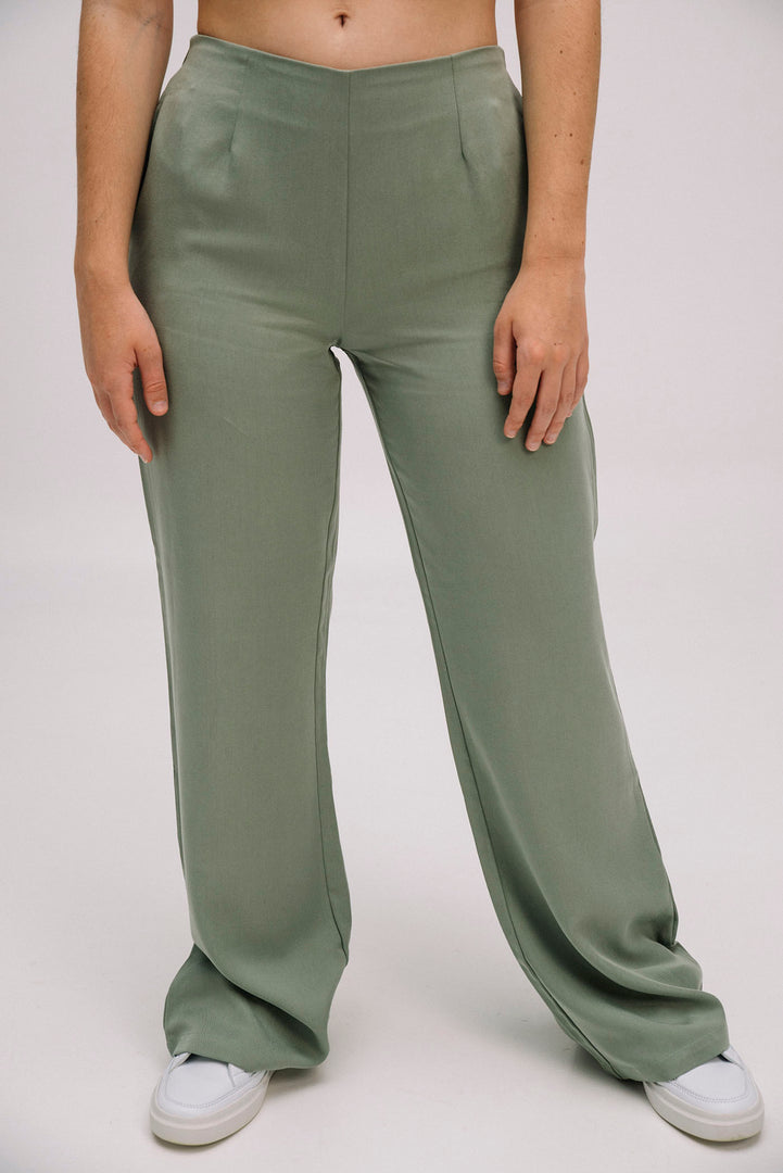 The Tencel Flared Pants